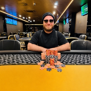 Showdown Progressive Bounty 100k GTD: Rovný deal a točka o tiket
