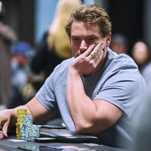 Alex Foxen: Fotbalista, který se proměnil v pokerový stroj na miliony