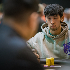 Lhal rodičům o práci. Teď ho sledují v televizi při boji o miliony ve WSOP