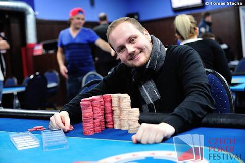 Jakub Dobi&aacute;&scaron; na loňsk&eacute;m Czech Poker Festival