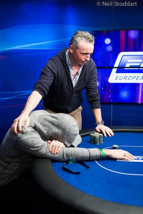 Montury po šestihodinovém heads upu na EPT Malta Montury po šestihodinovém heads upu na EPT Malta