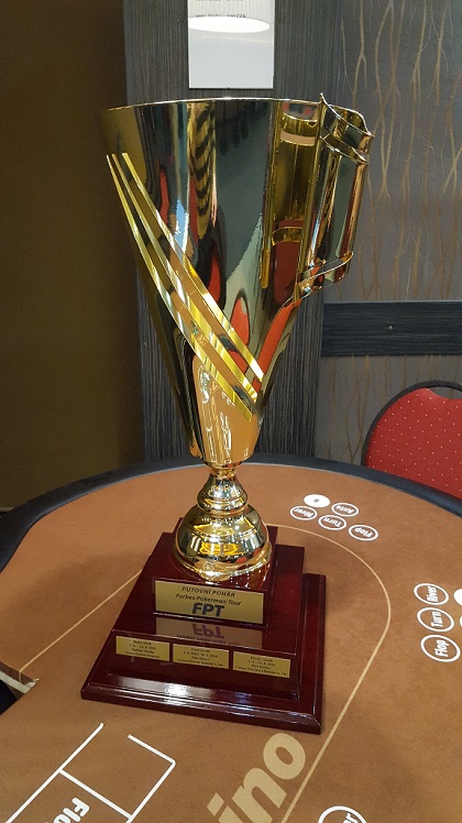 Putovní pohár pro šampiona Forbes Pokerman Tour Putovní pohár pro šampiona Forbes Pokerman Tour