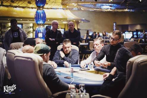 Petr Hlav&aacute;ček