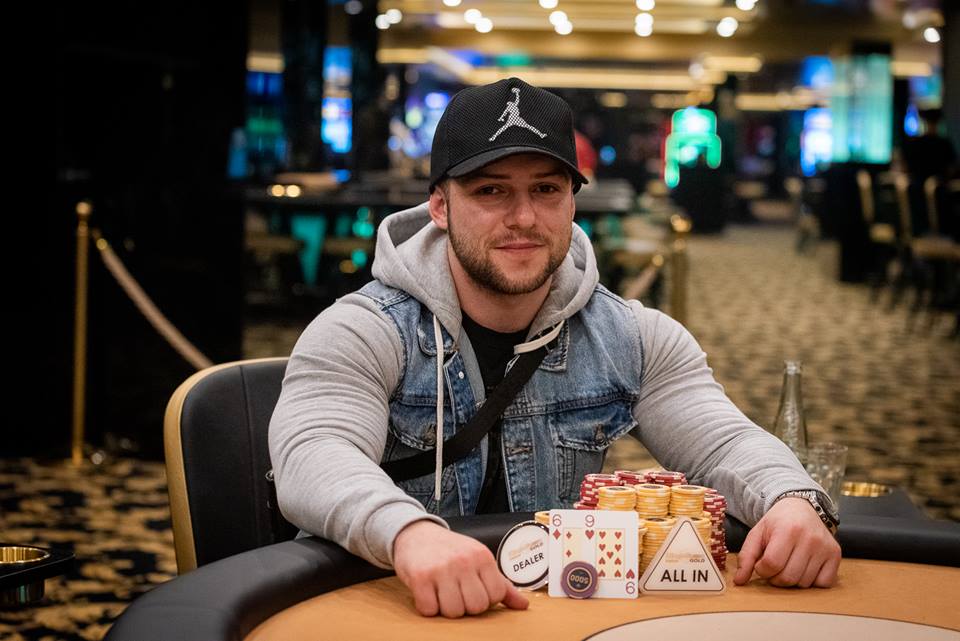 ŽIVĚ: Magic Planet ve Vestci hostí dubnový Golden Roller o 1.000.000 Kč ŽIVĚ: Magic Planet ve Vestci hostí dubnový Golden Roller o 1.000.000 Kč