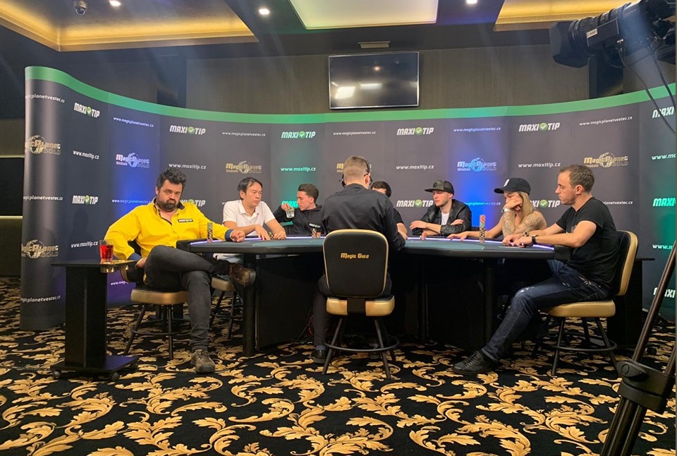 MTPT Cashgame: Soutěž o místo u stolu a 50.000 Kč k tomu MTPT Cashgame: Soutěž o místo u stolu a 50.000 Kč k tomu