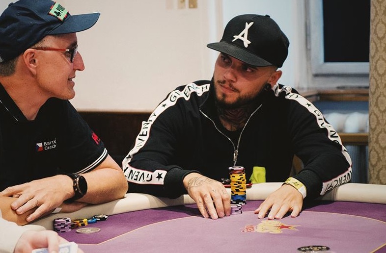 Vlažný start FBO Main Eventu v Savarinu, den 1a zdolali Sochor a Záškodný Vlažný start FBO Main Eventu v Savarinu, den 1a zdolali Sochor a Záškodný