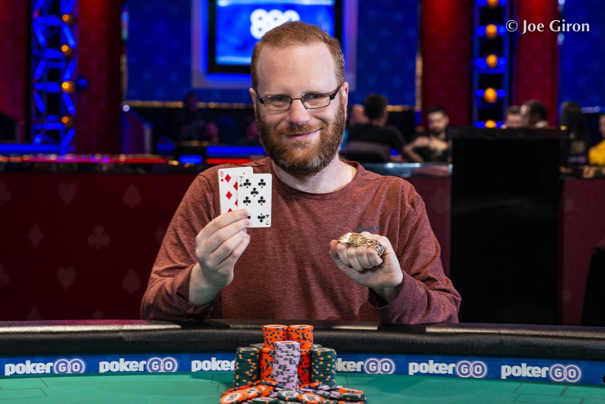 Adam Friedman ovládl $10.000 Dealers Choice - už druhým rokem v řadě Adam Friedman ovládl $10.000 Dealers Choice - už druhým rokem v řadě