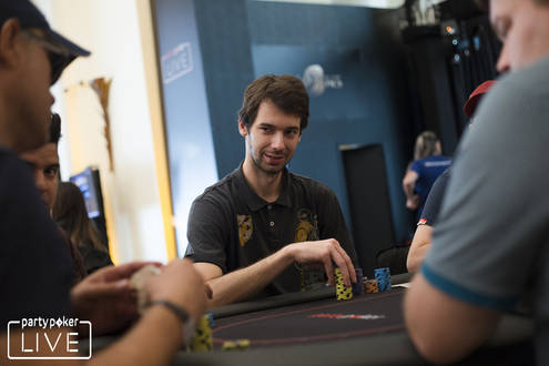 Další zastávka: Maroko. Lukáš Souček ve druhém dni WSOPC Main Eventu Další zastávka: Maroko. Lukáš Souček ve druhém dni WSOPC Main Eventu