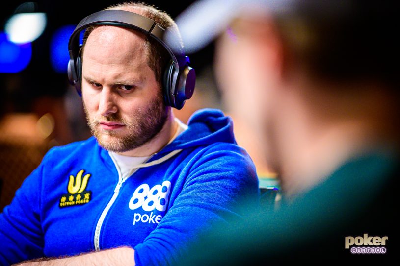 Sama Greenwooda zastavil bad beat, v Main Eventu zbývá už jen 35 hráčů Sama Greenwooda zastavil bad beat, v Main Eventu zbývá už jen 35 hráčů