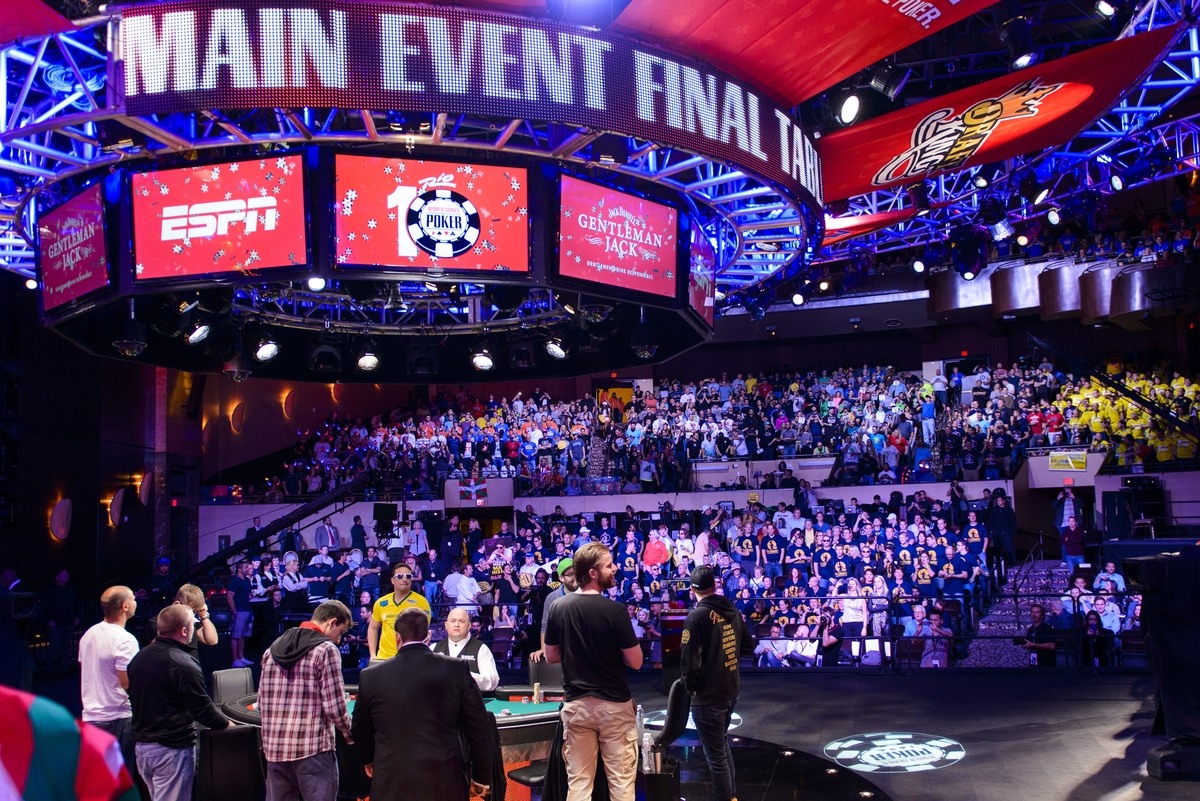 Chipleader vítězem Main Eventu? Esnanův výkon patří spíše mezi ty výjimečné Chipleader vítězem Main Eventu? Esnanův výkon patří spíše mezi ty výjimečné