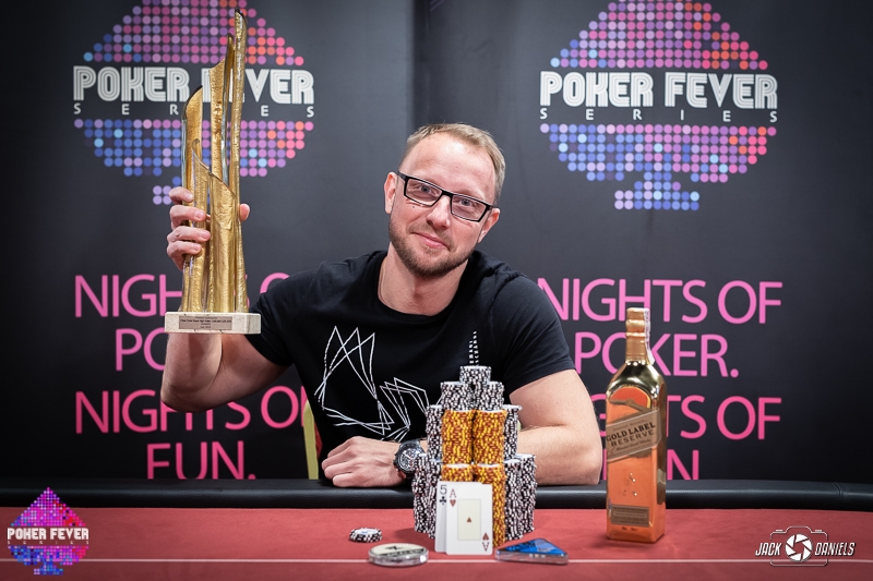 Super High Roller si podmanil Petr Svoboda, Poker Fever Cup míří do finále Super High Roller si podmanil Petr Svoboda, Poker Fever Cup míří do finále