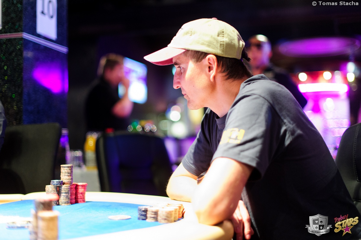 Zaděláno na rekord, dnem 1a EPT Barcelona (opět) prošel Jaromír Háněl Zaděláno na rekord, dnem 1a EPT Barcelona (opět) prošel Jaromír Háněl