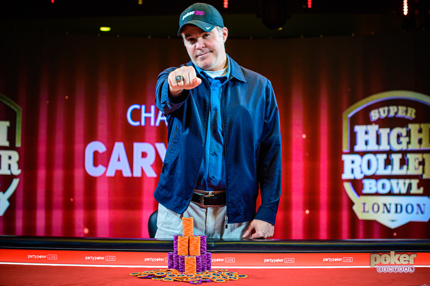 Amatér? Cary Katz opanoval Super High Roller Bowl London, získal £2,1M Amatér? Cary Katz opanoval Super High Roller Bowl London, získal £2,1M