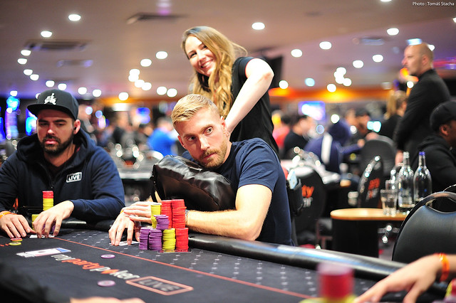 Nottinghamská WPT v penězích, skupinu hvězd vede Manig Loeser Nottinghamská WPT v penězích, skupinu hvězd vede Manig Loeser
