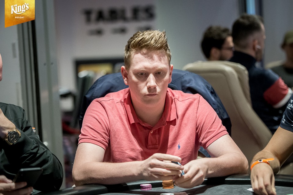 K prstenu se přiblížil i Michal Schuh, omahový High Roller opustil na 4. místě K prstenu se přiblížil i Michal Schuh, omahový High Roller opustil na 4. místě