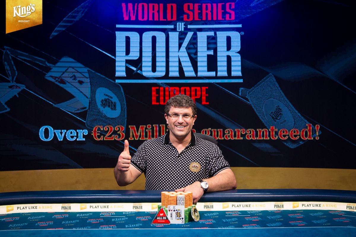 Leon si v heads-upu €100k Short Decku povodil Iveyho, získává €1.102.000 Leon si v heads-upu €100k Short Decku povodil Iveyho, získává €1.102.000
