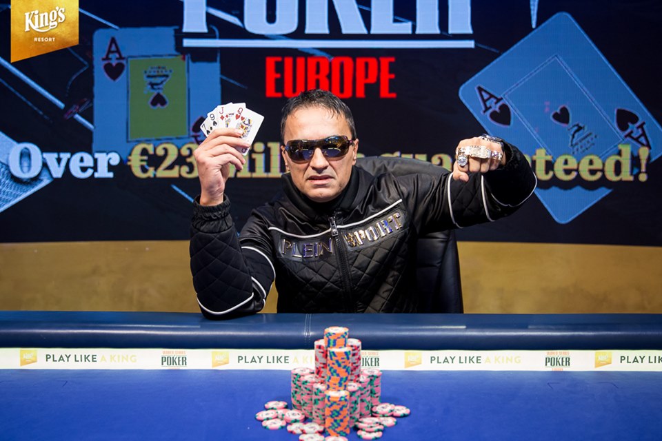 Hellmuth po 5 letech ztratil náramkový heads-up, nestačil na Besima Hota Hellmuth po 5 letech ztratil náramkový heads-up, nestačil na Besima Hota