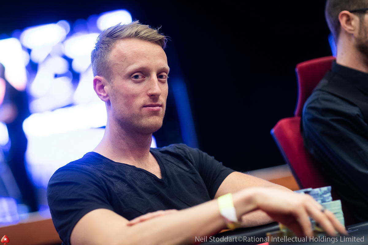 12 blindů a naděje. Vlastimil Pustina mezi nejlepší dvanáctkou pražské EPT 12 blindů a naděje. Vlastimil Pustina mezi nejlepší dvanáctkou pražské EPT