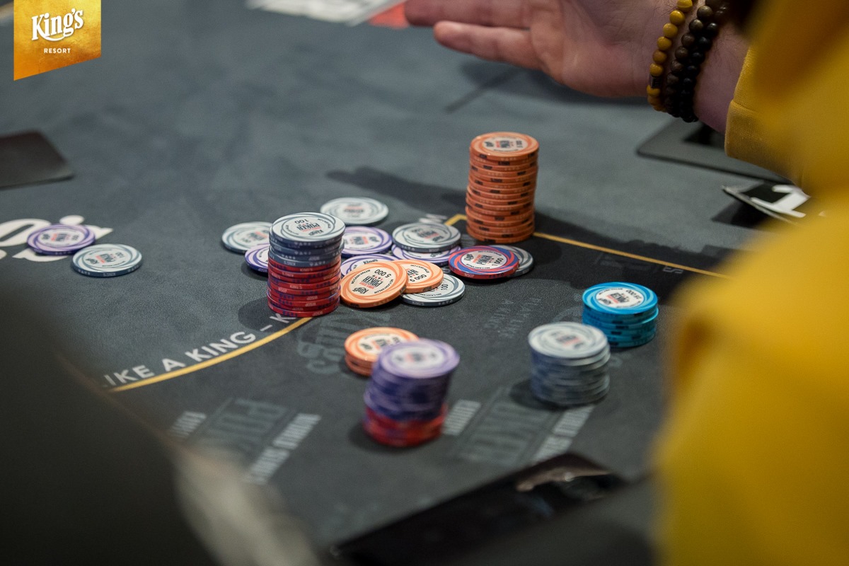 Do druhého dne GPT Main Eventu míří 32 Čechů, late reg stále otevřen Do druhého dne GPT Main Eventu míří 32 Čechů, late reg stále otevřen