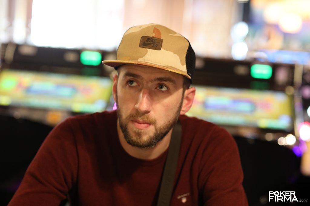 Jakub Oliva si v Seefeldu zahrál finále CAPT Main Eventu, získal €13.600 Jakub Oliva si v Seefeldu zahrál finále CAPT Main Eventu, získal €13.600