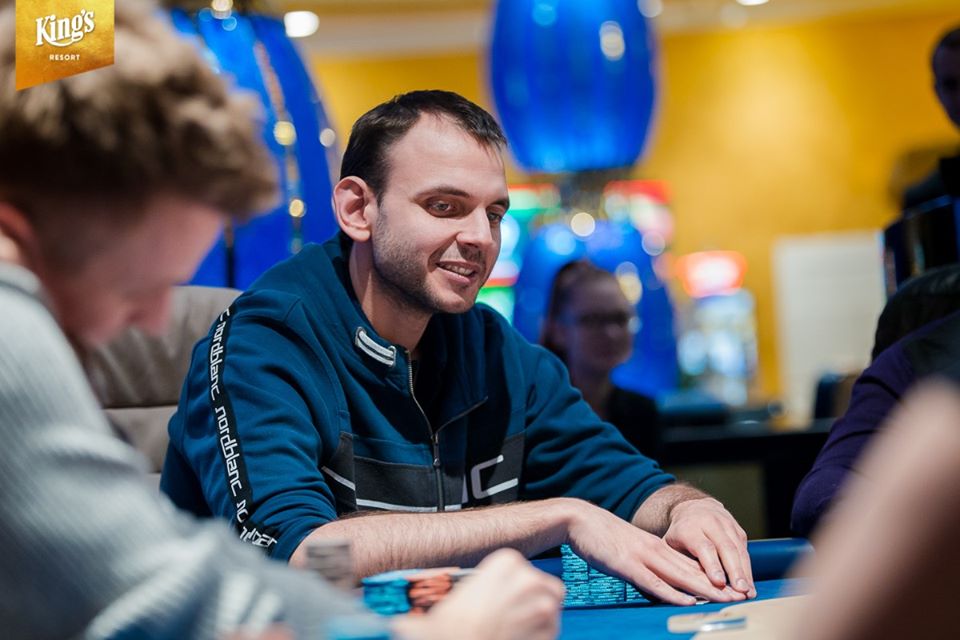 Záznam: Karel Mokrý ve finále $10.000 Big Wrap PLO High Rolleru Záznam: Karel Mokrý ve finále $10.000 Big Wrap PLO High Rolleru