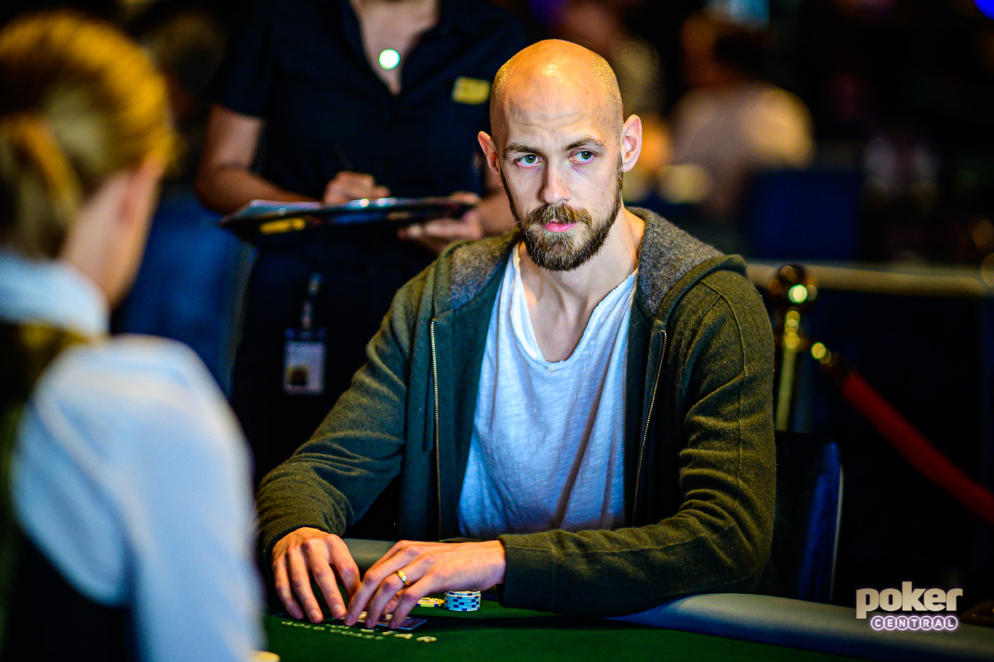 Millions SHR Soči zahájen, sledujte hvězdné finále prvního $25k Short Deck eventu Millions SHR Soči zahájen, sledujte hvězdné finále prvního $25k Short Deck eventu