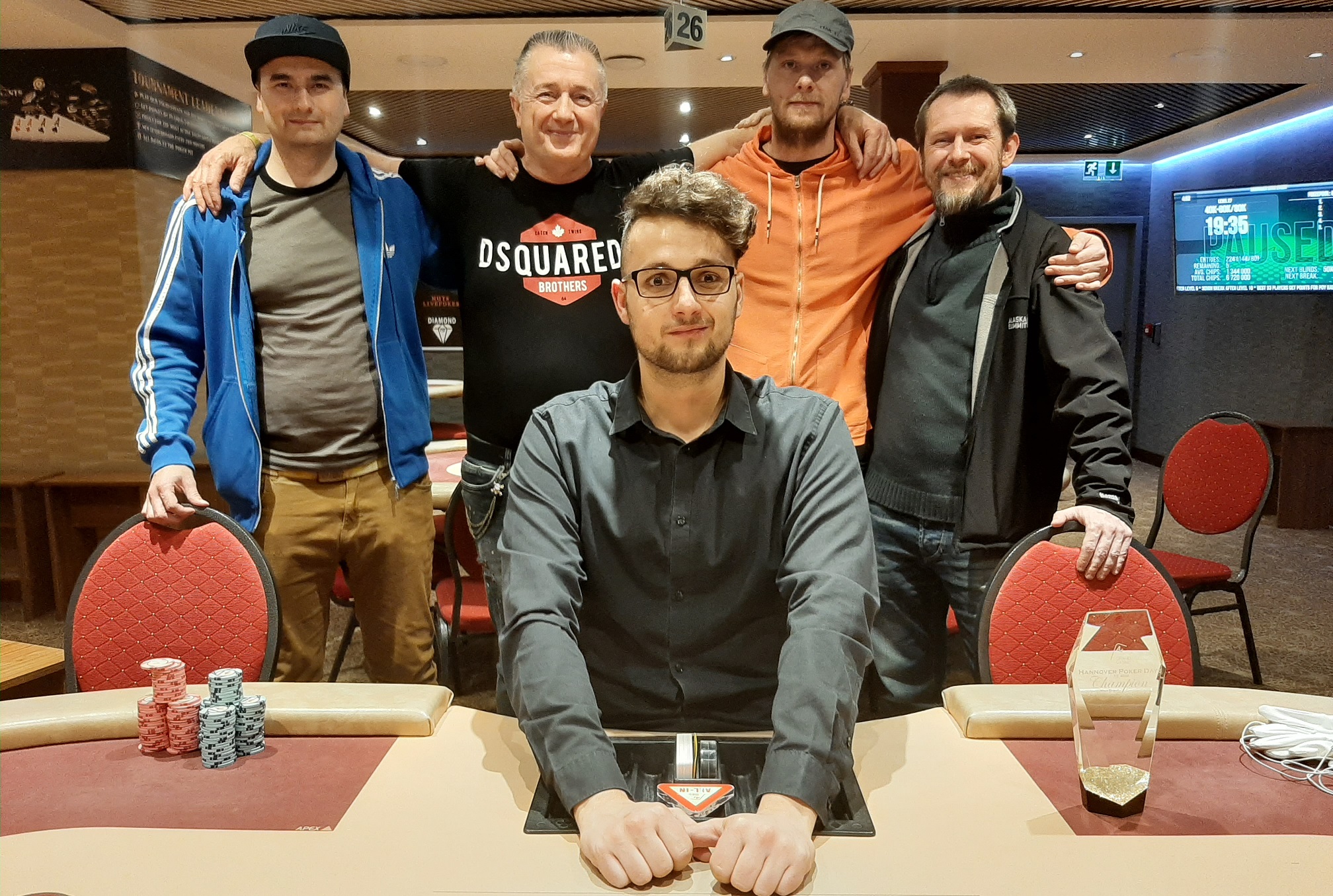 HPD Main Event v Grand Casinu Aš zakončen dealem, vítězem Čech Lancelot1 HPD Main Event v Grand Casinu Aš zakončen dealem, vítězem Čech Lancelot1