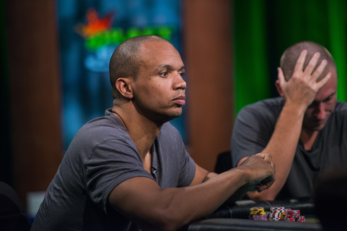 Záznam: Greenwood a Ivey vedou finále sočského $50k Short Decku, ve hře $800.000 Záznam: Greenwood a Ivey vedou finále sočského $50k Short Decku, ve hře $800.000
