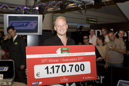 Záznam: EPT Retro se vrací do 4. sezóny EPT, dnes do Barcelony a Londýna Záznam: EPT Retro se vrací do 4. sezóny EPT, dnes do Barcelony a Londýna