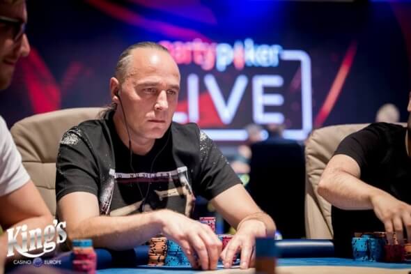 Ondřej Lón chipleaderem $11 Phase eventu, postoupili také další tři Češi Ondřej Lón chipleaderem $11 Phase eventu, postoupili také další tři Češi