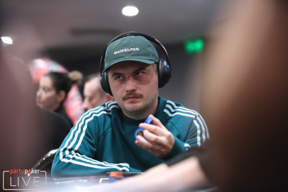Michal Sklenička mezi lídry WPT Mini 6-Maxu, postoupil také ve WPT500 Michal Sklenička mezi lídry WPT Mini 6-Maxu, postoupil také ve WPT500