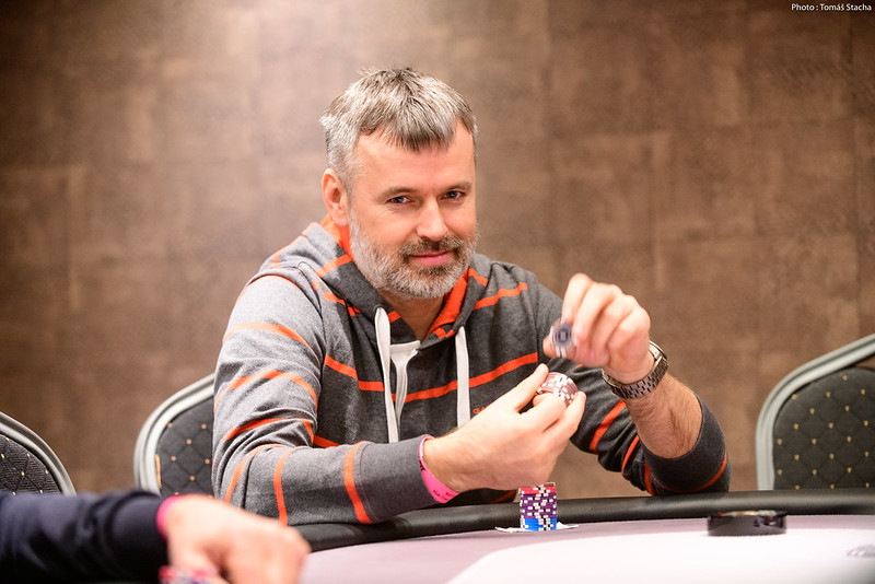 Miroslav Prášil to v Mini WPTDeepStacks dotáhl k posledním třem stolům Miroslav Prášil to v Mini WPTDeepStacks dotáhl k posledním třem stolům