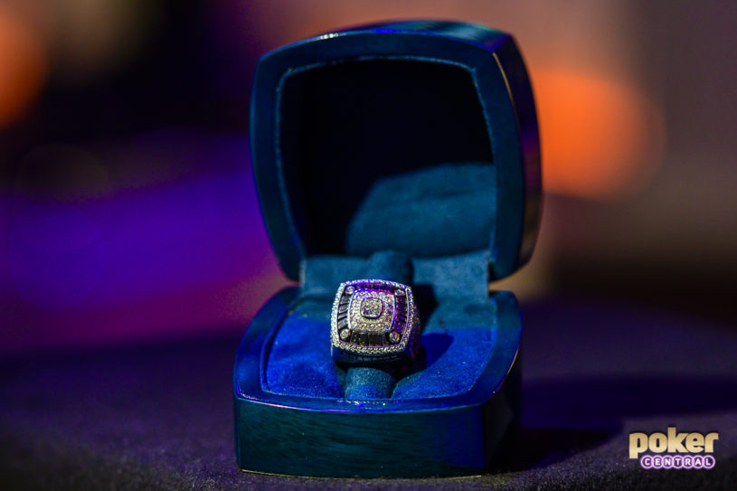 Záznam finále $102.000 Super High Roller Bowl Online Záznam finále $102.000 Super High Roller Bowl Online