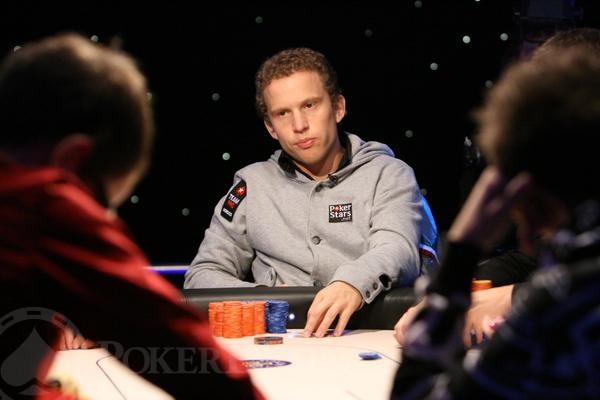 EPT Retro: High Roller a Main Event EPT Londýn 2009 EPT Retro: High Roller a Main Event EPT Londýn 2009