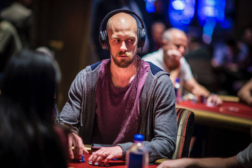 Poker má staronového krále. Stephen Chidwick vystřídal v čele GPI Američana Foxena Poker má staronového krále. Stephen Chidwick vystřídal v čele GPI Američana Foxena