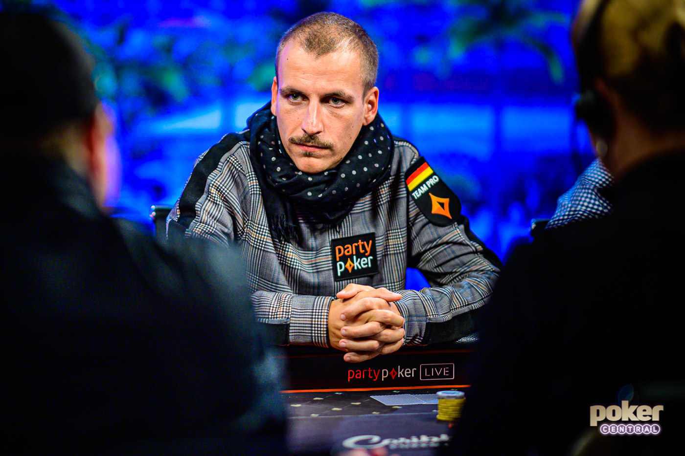 Philipp Gruissem v I Am High Stakes Poker: Život je jako hra a vy si jí vybíráte Philipp Gruissem v I Am High Stakes Poker: Život je jako hra a vy si jí vybíráte