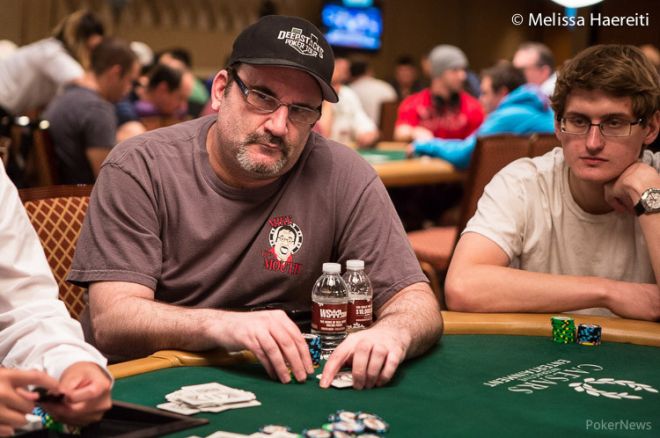 Mike Matusow neunesl prohru ve WSOPO turnaji, soupeřce vyhrožoval i nadával