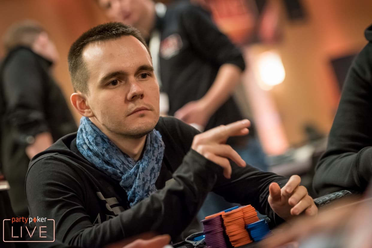 Mikita Badziakouski bez náramku, padl v heads-upu $10k Short Deck Championship Mikita Badziakouski bez náramku, padl v heads-upu $10k Short Deck Championship