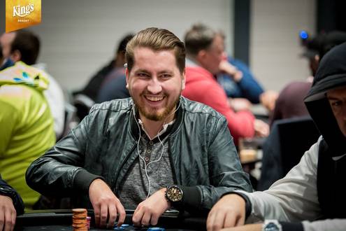 Vysmátý je Dominik Martan i dalších pět Čechů, IPS Main Event za sebou má den 1b Vysmátý je Dominik Martan i dalších pět Čechů, IPS Main Event za sebou má den 1b