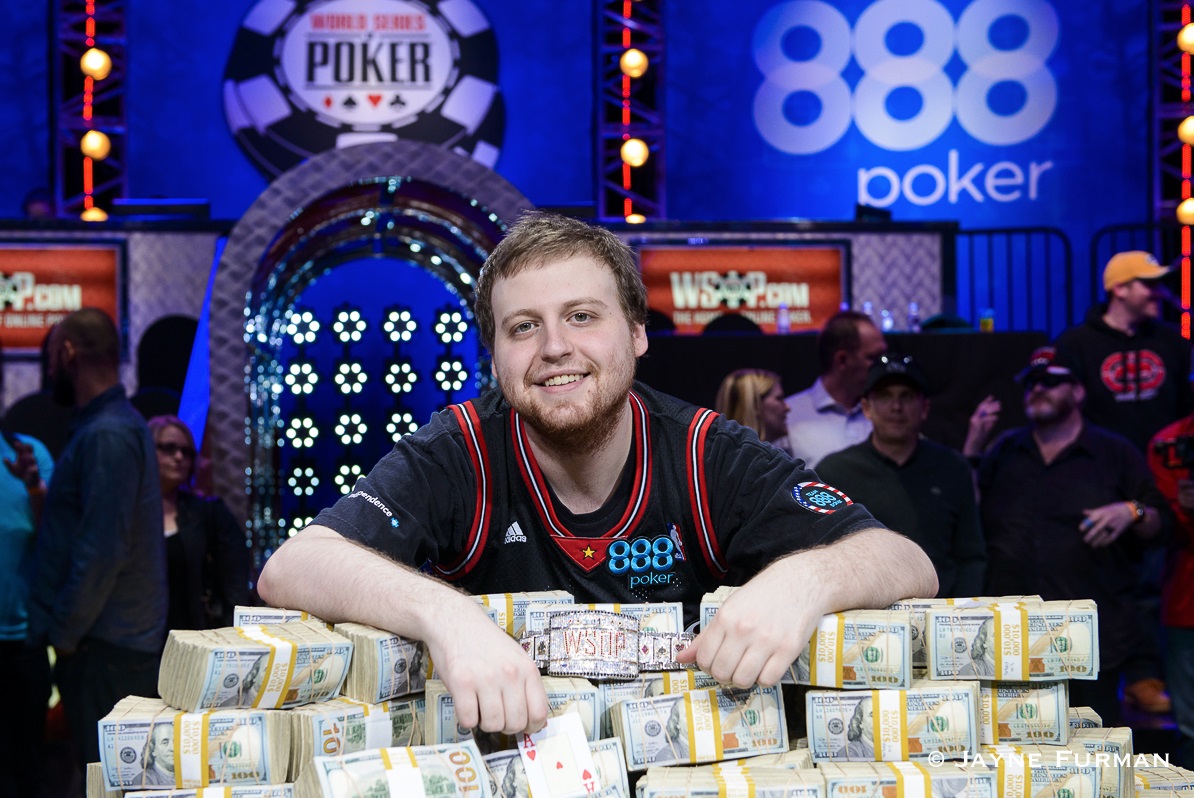 Mrkněte na top 5 hand WSOP Main Eventu 2015