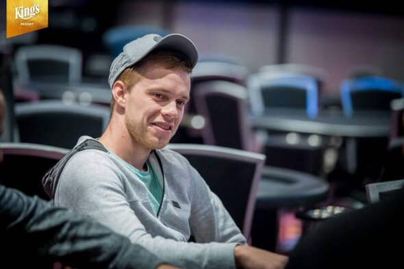 Sebastián Kos s 51, Roman Král s 37 blindy. Další české postupy v Half Millionu Sebastián Kos s 51, Roman Král s 37 blindy. Další české postupy v Half Millionu