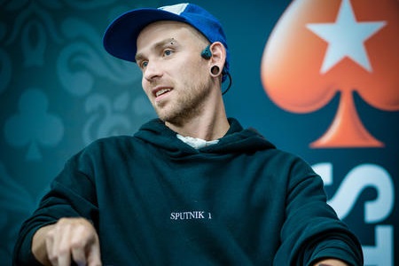 Mělo to tak být. EPT National Sochi si letos podmanil Anatolii Zyrin Mělo to tak být. EPT National Sochi si letos podmanil Anatolii Zyrin