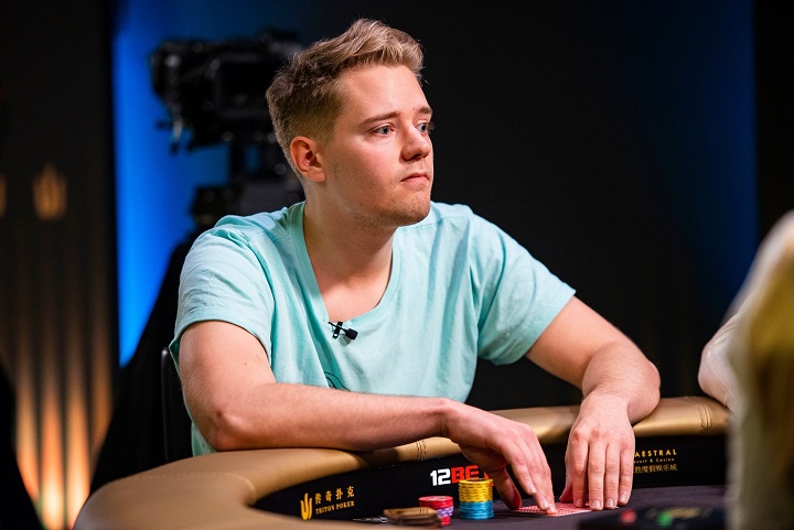 Září na nosebleed scéně: 10 nejvypečenějších high stakes rukou, část druhá Září na nosebleed scéně: 10 nejvypečenějších high stakes rukou, část druhá