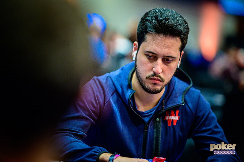 V kůži Adriana Mateose: Komentované handy z $10k CPP Main Eventu (8) V kůži Adriana Mateose: Komentované handy z $10k CPP Main Eventu (8)