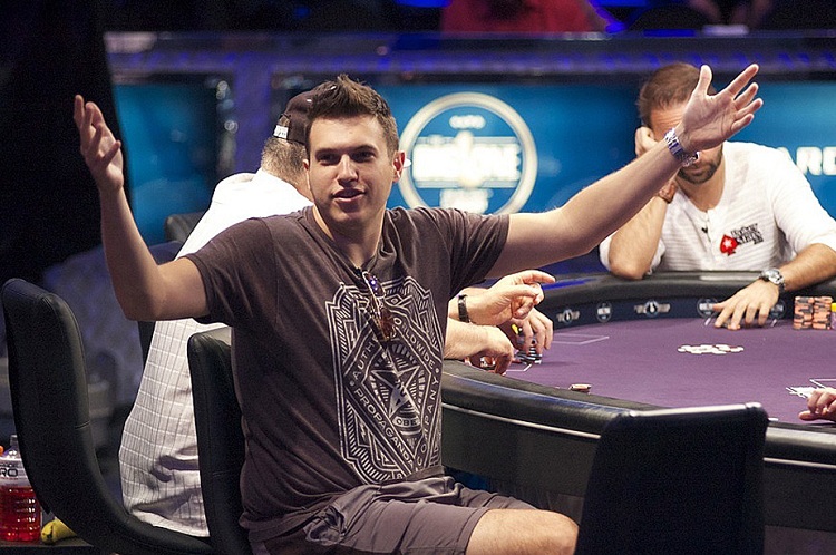 Desátá session měla všechno, říká její vítěz Doug Polk. Vede o $144 tisíc Desátá session měla všechno, říká její vítěz Doug Polk. Vede o $144 tisíc