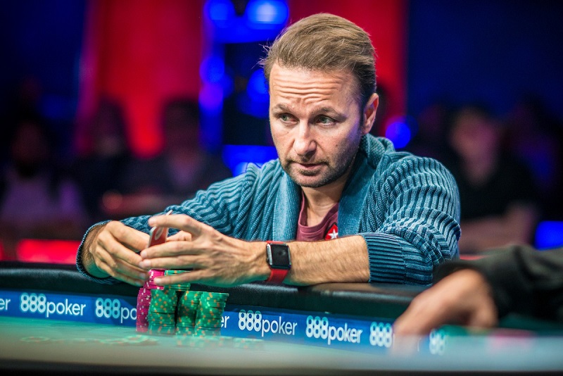 KidPoker tankoval a tankoval, až se protankoval k $136tisícové ztrátě KidPoker tankoval a tankoval, až se protankoval k $136tisícové ztrátě