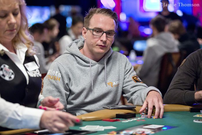 Koukněte pod ruce mistrovi, Ben "bencb798" Rolle se prostreamoval k $424.580 Koukněte pod ruce mistrovi, Ben "bencb798" Rolle se prostreamoval k $424.580