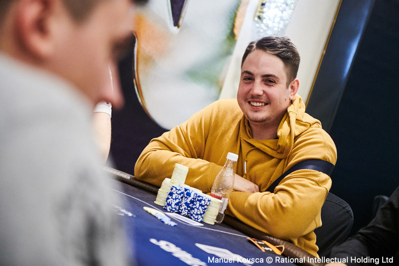 Arends, Astedt, Mamonov? Ne, $82.426 si z BB High Rolleru odnáší Matouš Houžvíček Arends, Astedt, Mamonov? Ne, $82.426 si z BB High Rolleru odnáší Matouš Houžvíček